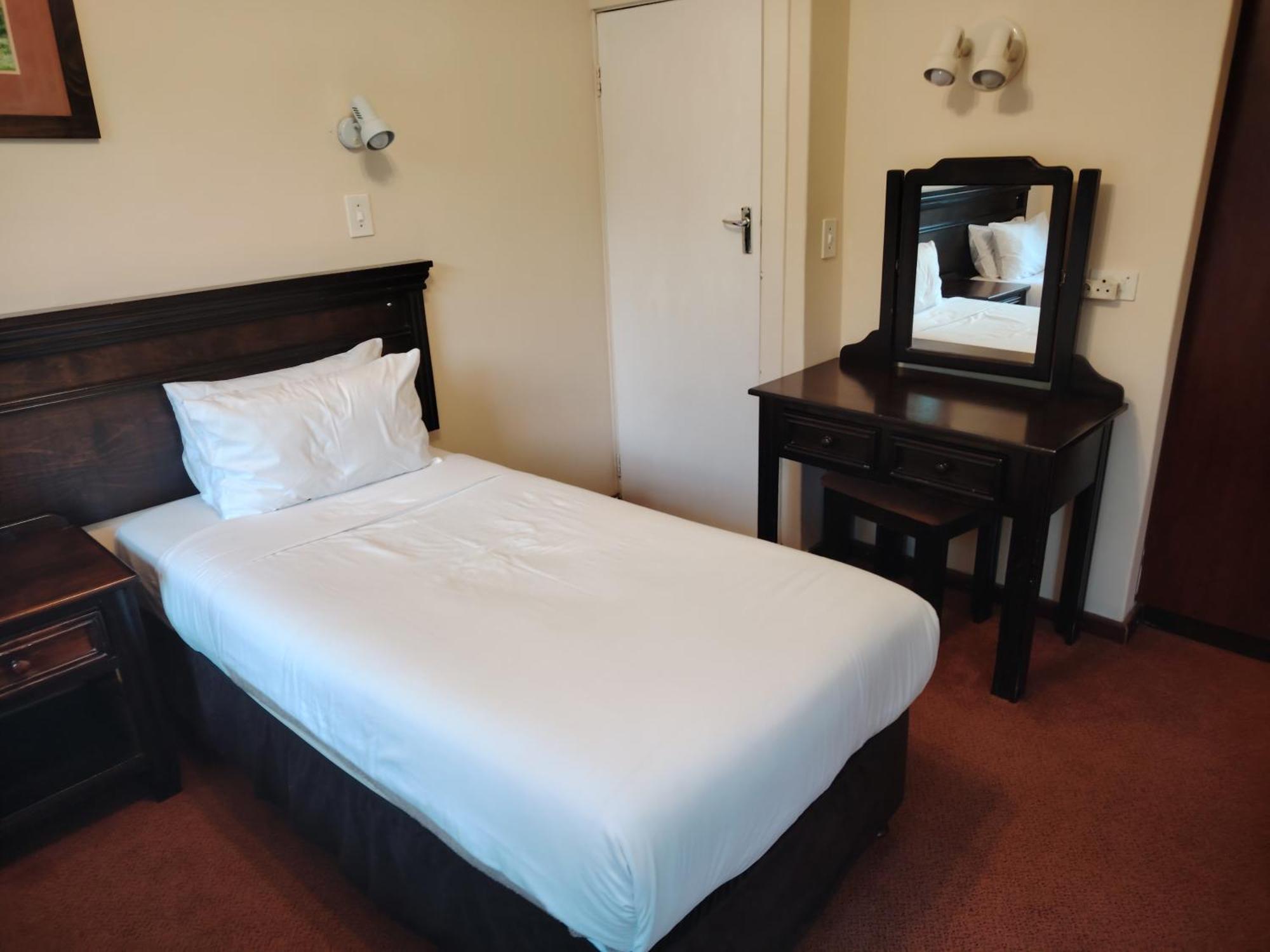 Gooderson Leisure Natal Spa Self Catering And Timeshare Resort Paulpietersburg Eksteriør billede