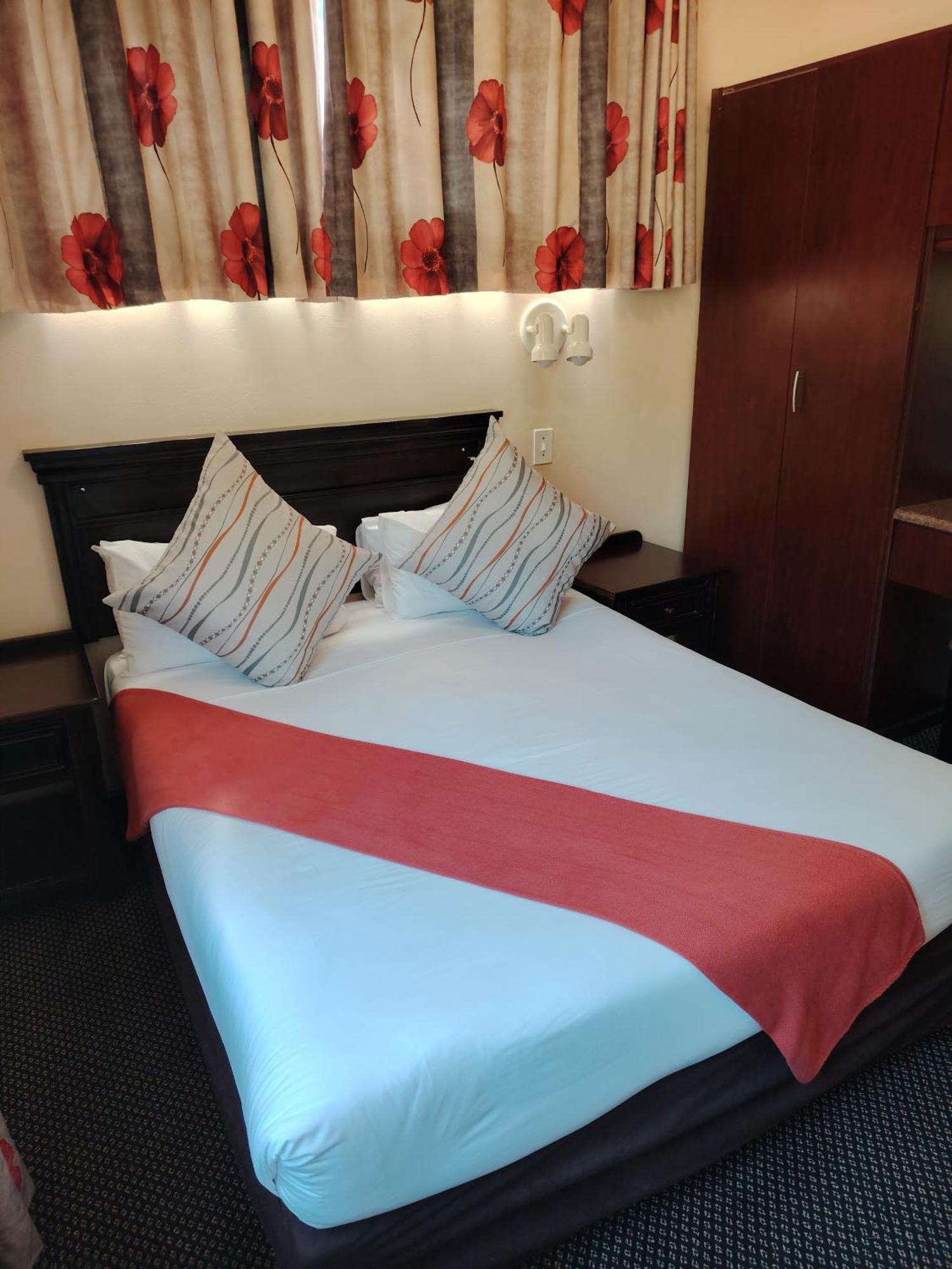 Gooderson Leisure Natal Spa Self Catering And Timeshare Resort Paulpietersburg Eksteriør billede